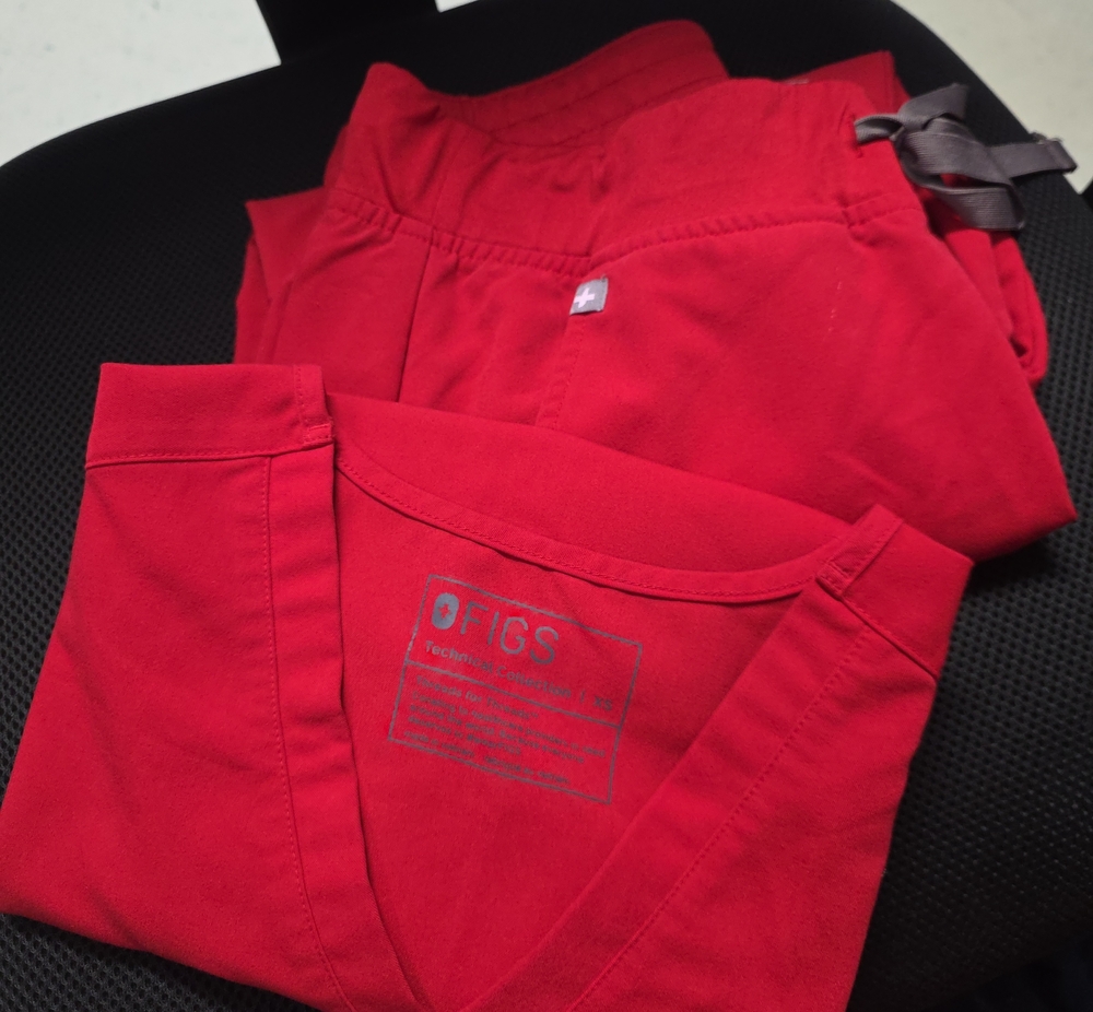 Figs Winning Red V-Neck Scrub Set With Gray Drawstring